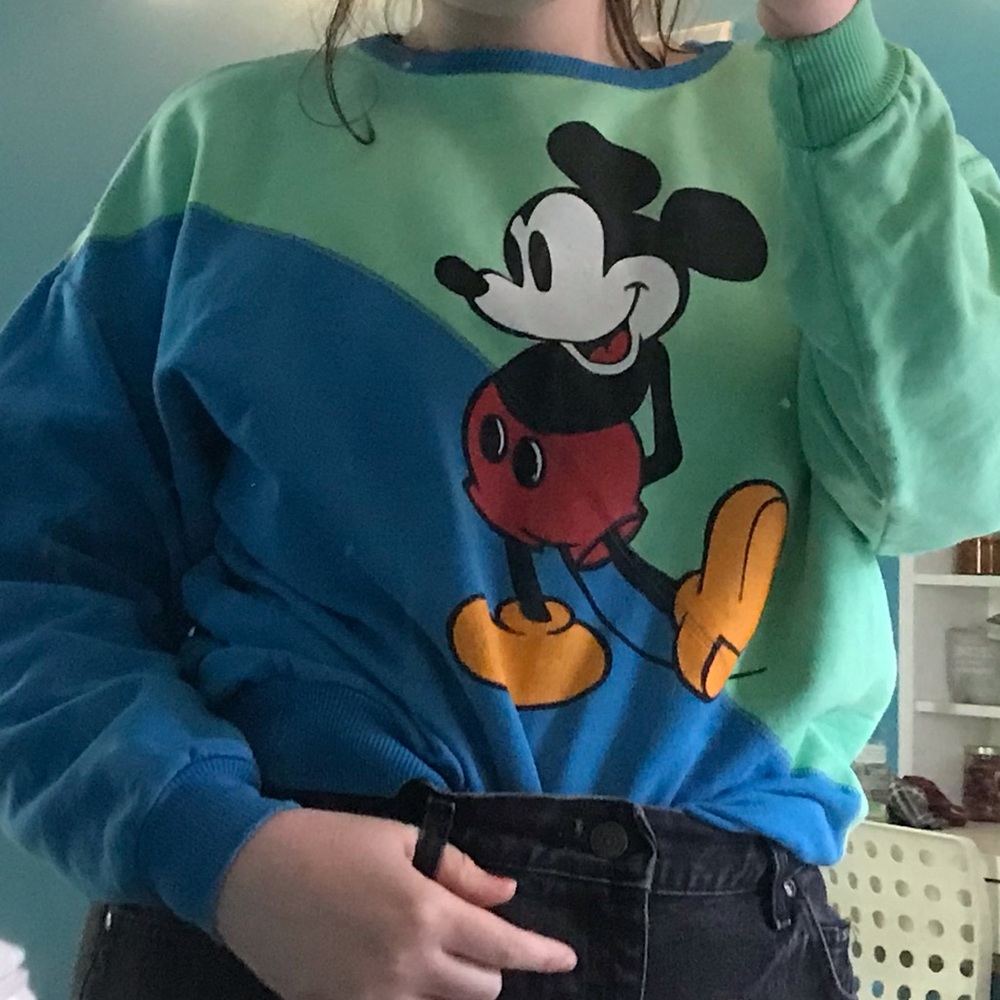 Vintage Mickey & Co. sweatshirt